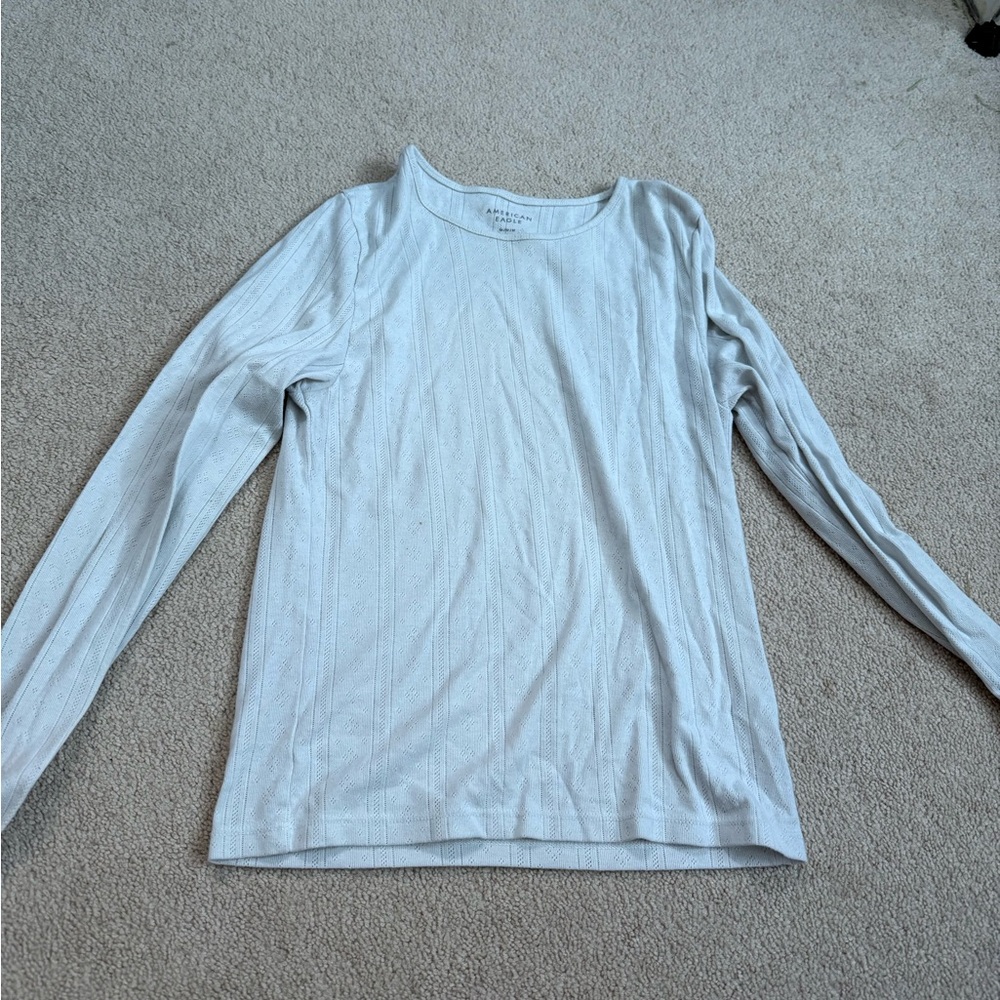 American Eagle Outfitters Long Sleeve Tee